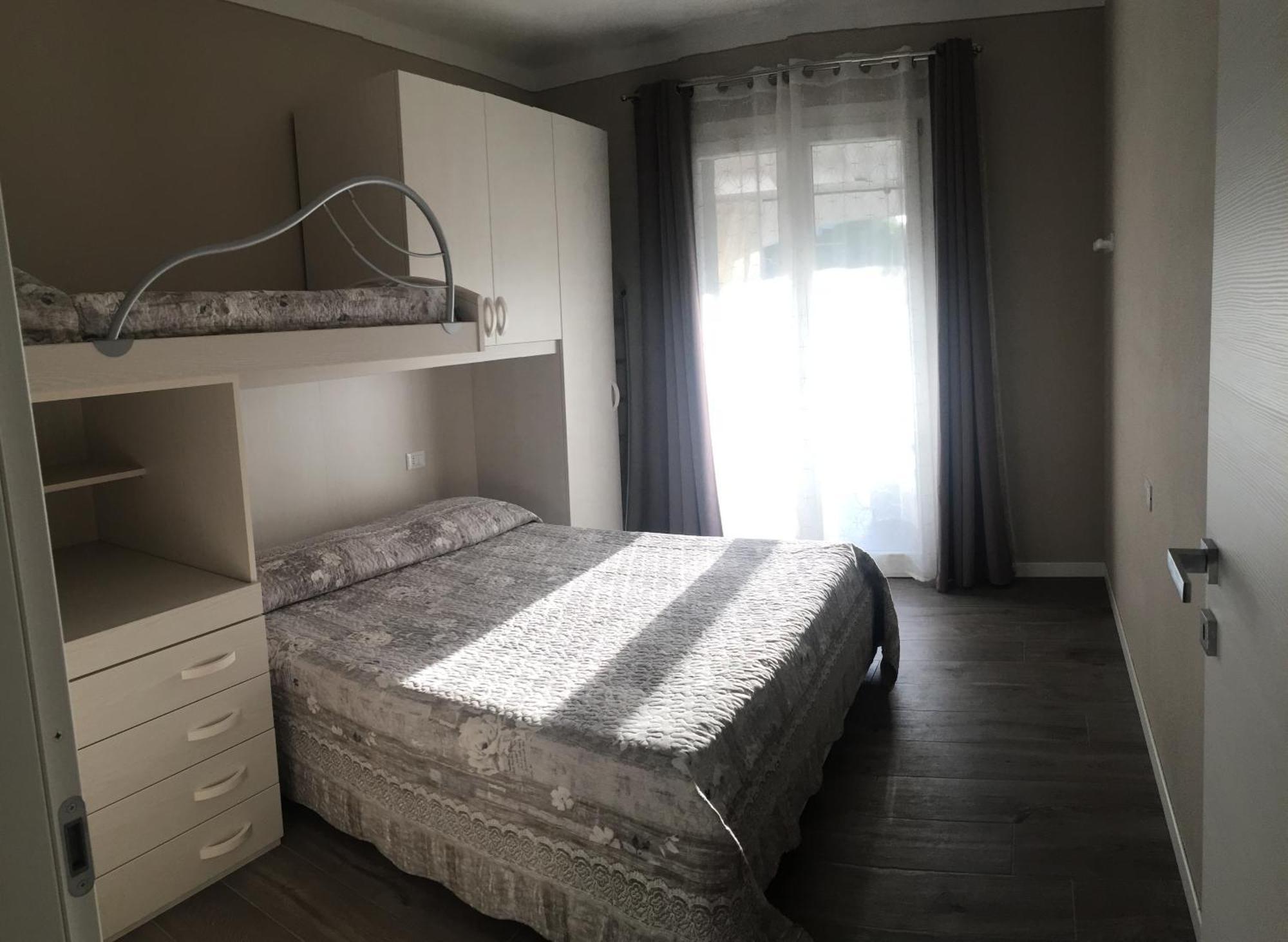 Residence Elegance Ville Ed Appartamenti A Porto Pino Bagian luar foto