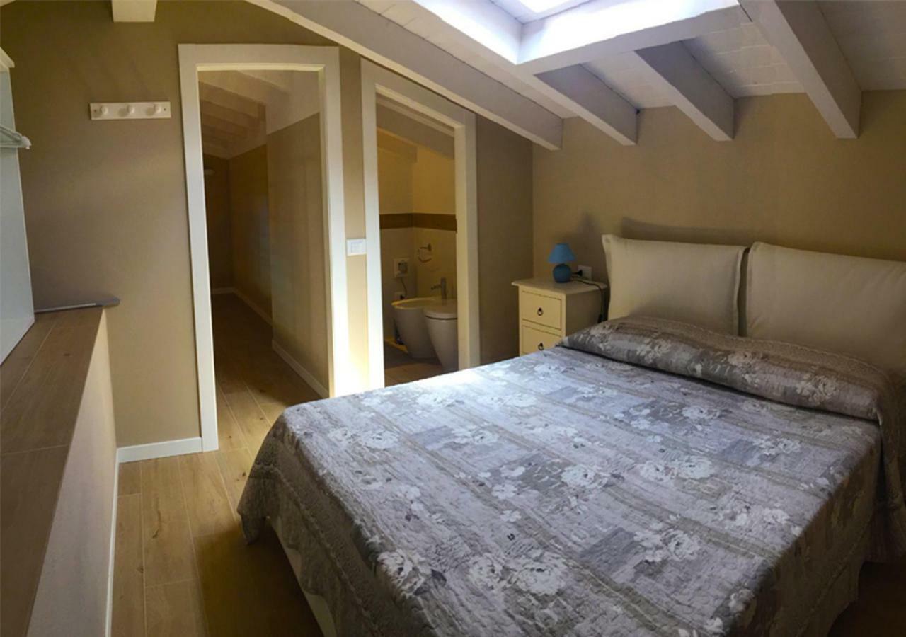 Residence Elegance Ville Ed Appartamenti A Porto Pino Bagian luar foto